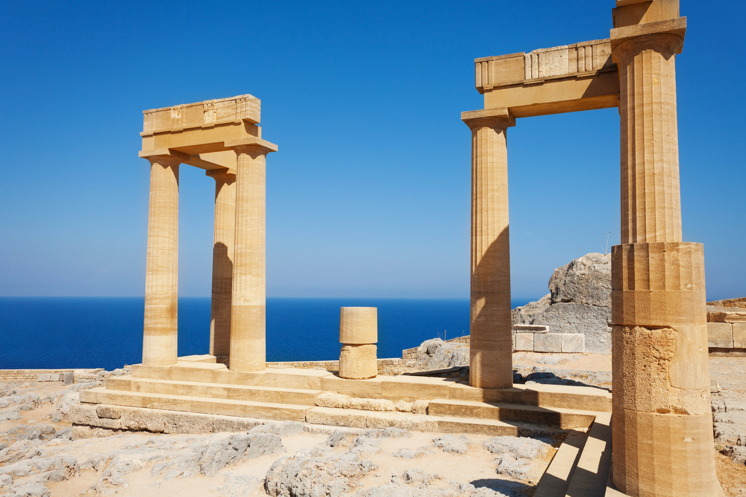 calypso-lindia_lindos-rhodes_destination-lindos-acropolis